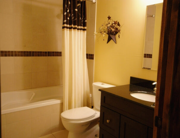 Otter_bathroom-800x532