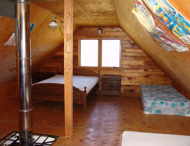 The_Deer_bedroom-640x480