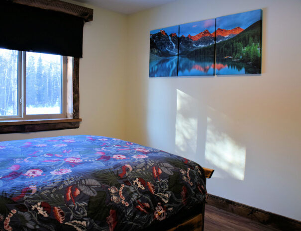 queen-bedroom-deco-1600x1067